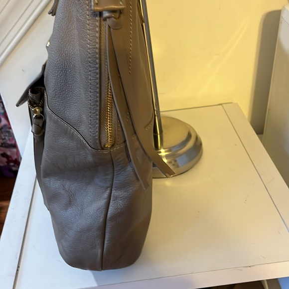 KOOBA EVERETTE SOFT LEATHER SHOPPER TOTE BAG TAUPE - Picture 4 of 16